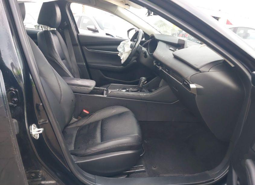 Photo 5 of 2021 Mazda Mazda3 SELECT (VIN JM1BPABL9M1330527)