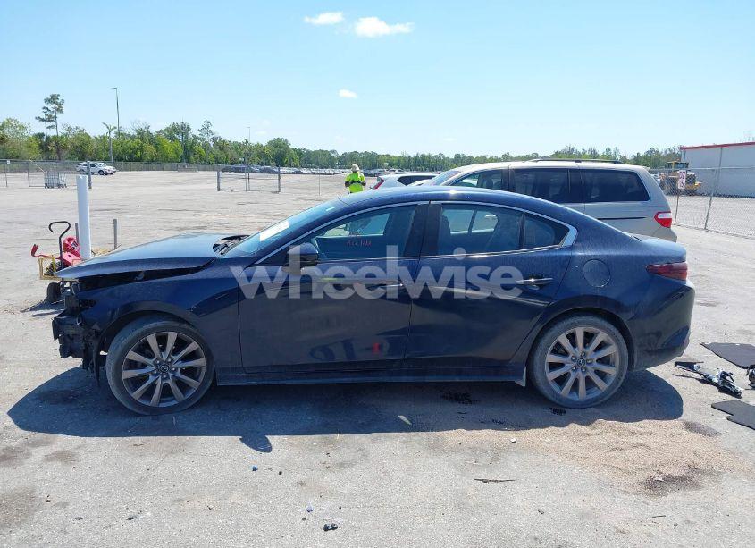 Photo 14 of 2021 Mazda Mazda3 SELECT (VIN JM1BPABLXM1326518)