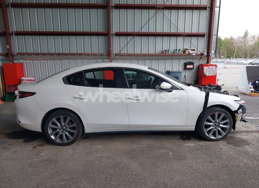 Photo 14 of 2019 Mazda Mazda3 SELECT PACKAGE (VIN JM1BPACL2K1106916)