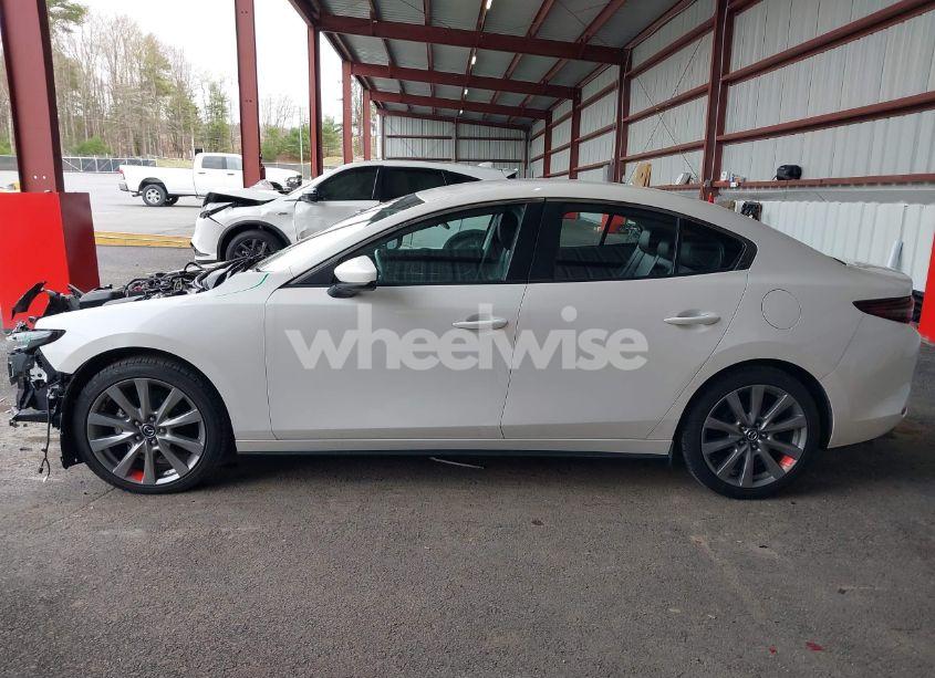 Photo 15 of 2019 Mazda Mazda3 SELECT PACKAGE (VIN JM1BPACL2K1106916)