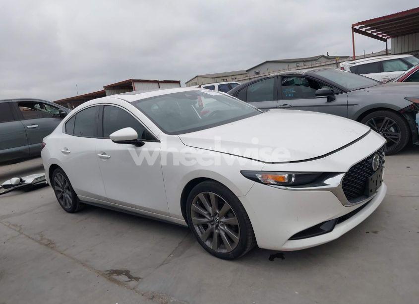 Photo 14 of 2021 Mazda Mazda3 PREFERRED (VIN JM1BPACL3M1319795)