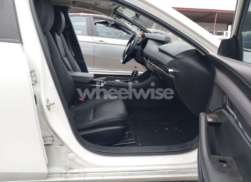 Photo 5 of 2021 Mazda Mazda3 PREFERRED (VIN JM1BPACL3M1319795)
