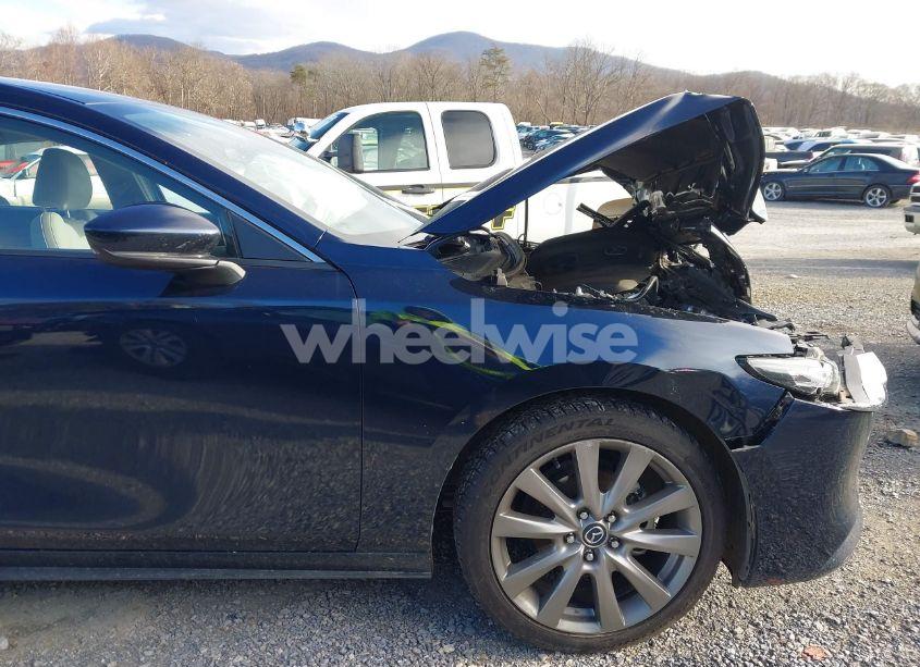 Photo 20 of 2019 Mazda Mazda3 SELECT PACKAGE (VIN JM1BPACL4K1112474)