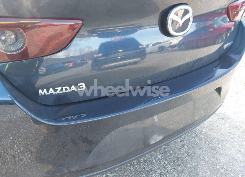 Photo 22 of 2019 Mazda Mazda3 SELECT PACKAGE (VIN JM1BPACL4K1112474)