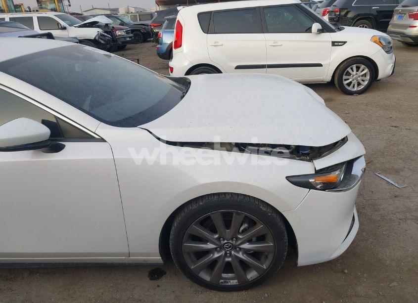 Photo 13 of 2019 Mazda Mazda3 SELECT PACKAGE (VIN JM1BPACL6K1109964)