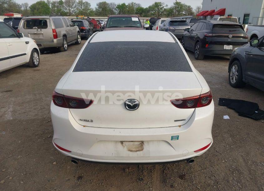 Photo 16 of 2019 Mazda Mazda3 SELECT PACKAGE (VIN JM1BPACL6K1109964)