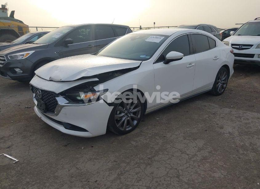 Photo 2 of 2019 Mazda Mazda3 SELECT PACKAGE (VIN JM1BPACL6K1109964)