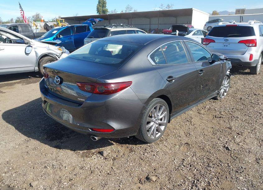 Photo 4 of 2021 Mazda Mazda3 PREFERRED (VIN JM1BPACL6M1326370)