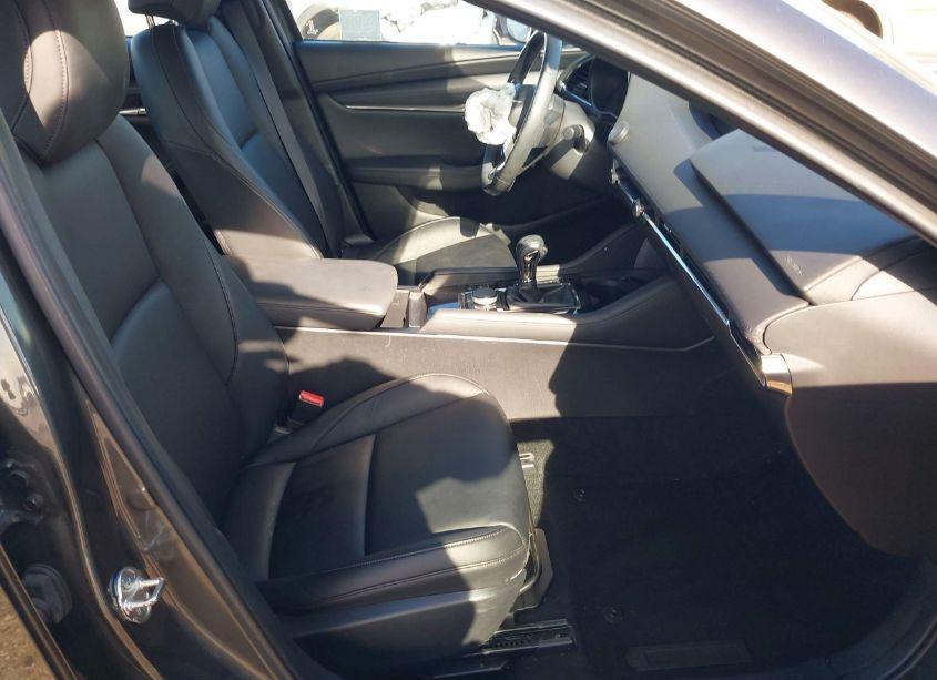 Photo 5 of 2021 Mazda Mazda3 PREFERRED (VIN JM1BPACL6M1326370)