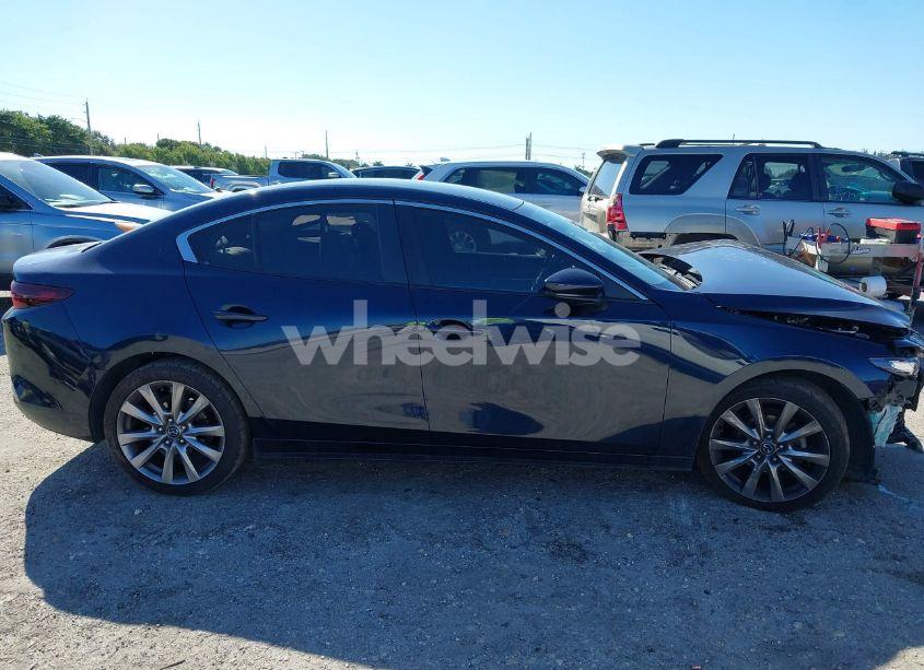 Photo 14 of 2019 Mazda Mazda3 SELECT PACKAGE (VIN JM1BPACL7K1106698)
