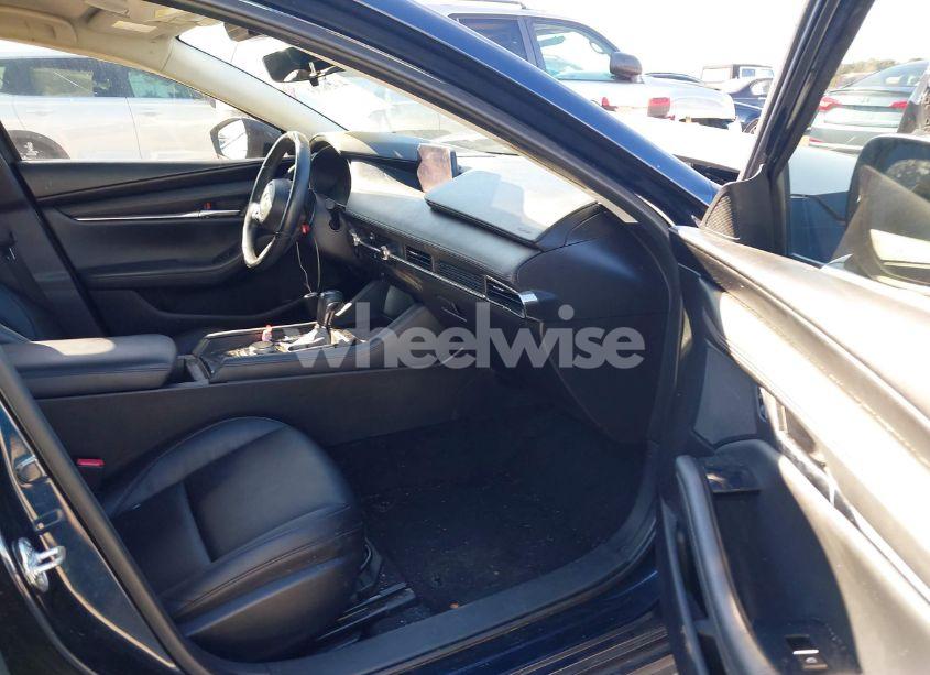 Photo 5 of 2019 Mazda Mazda3 SELECT PACKAGE (VIN JM1BPACL7K1106698)