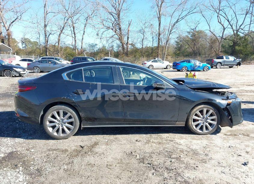 Photo 13 of 2021 Mazda Mazda3 PREFERRED (VIN JM1BPACL7M1327284)
