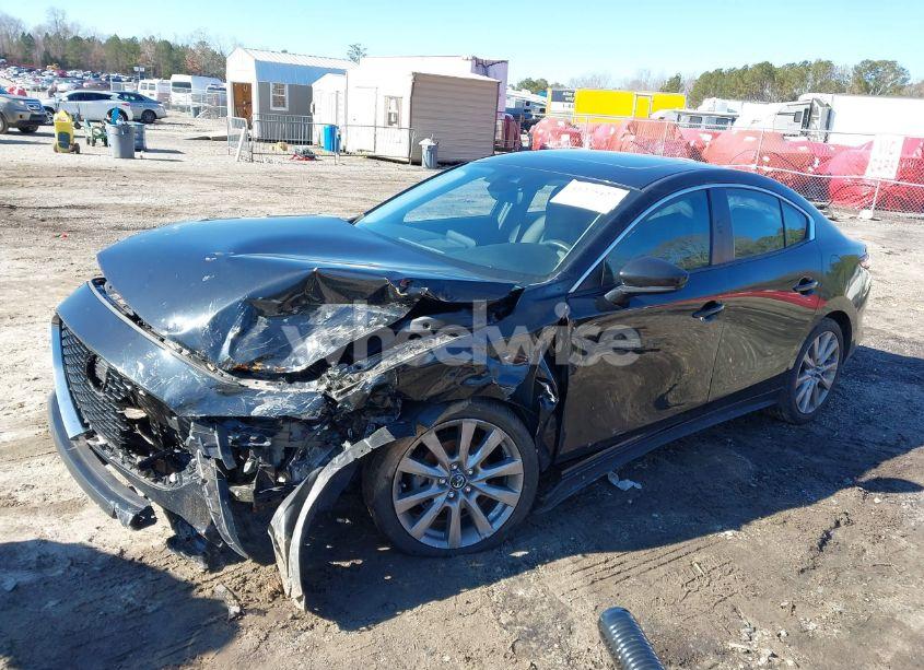 Photo 2 of 2021 Mazda Mazda3 PREFERRED (VIN JM1BPACL7M1327284)