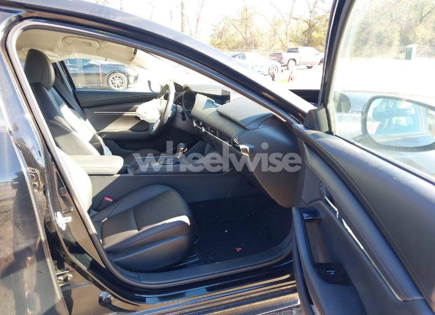 Photo 5 of 2021 Mazda Mazda3 PREFERRED (VIN JM1BPACL7M1327284)