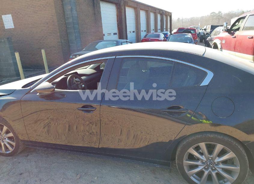 Photo 15 of 2021 Mazda Mazda3 PREFERRED (VIN JM1BPACL7M1337426)