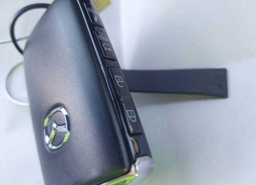 Photo 11 of 2022 Mazda Mazda3 CARBON EDITION (VIN JM1BPACL8N1507245)