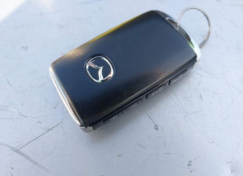 Photo 11 of 2019 Mazda Mazda3 PREFERRED PACKAGE (VIN JM1BPADL2K1114920)