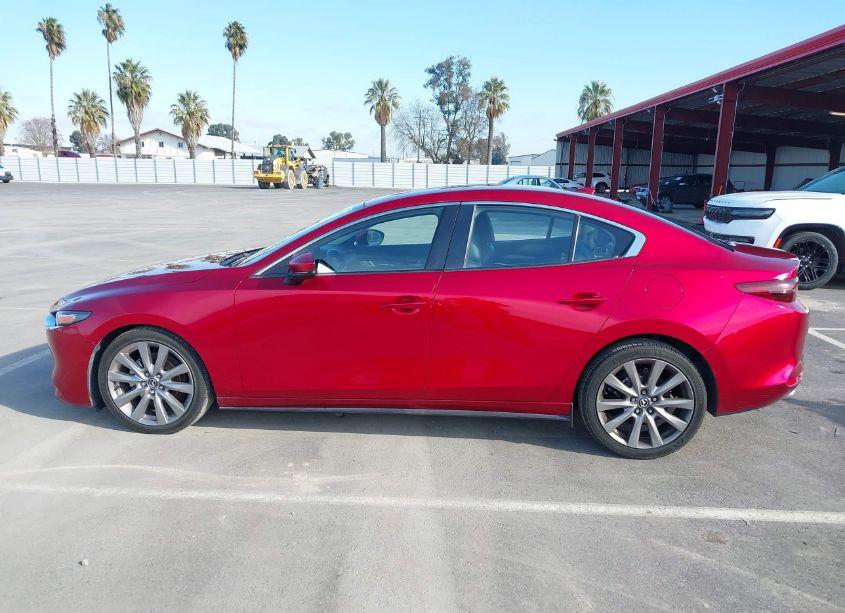 Photo 14 of 2019 Mazda Mazda3 PREFERRED PACKAGE (VIN JM1BPADL2K1114920)