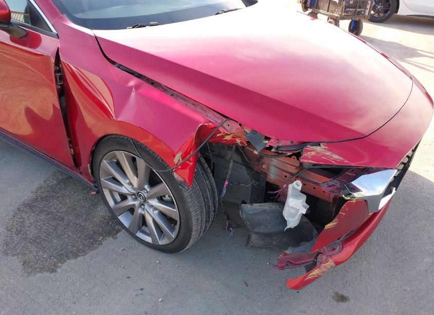 Photo 6 of 2019 Mazda Mazda3 PREFERRED PACKAGE (VIN JM1BPADL2K1114920)