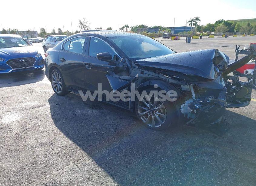 2021 Mazda Mazda3 PREMIUM (VIN JM1BPADL7M1303484) main photo