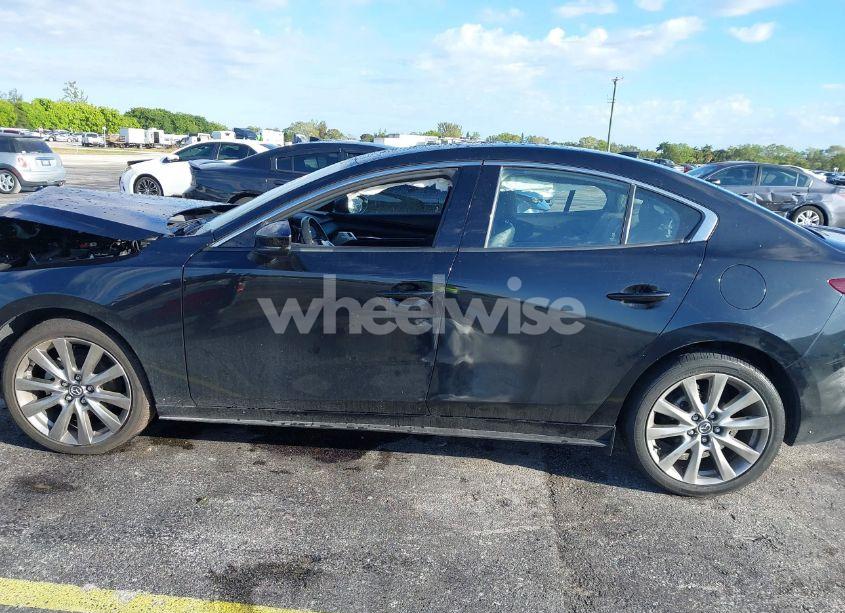 Photo 14 of 2021 Mazda Mazda3 PREMIUM (VIN JM1BPADL7M1303484)