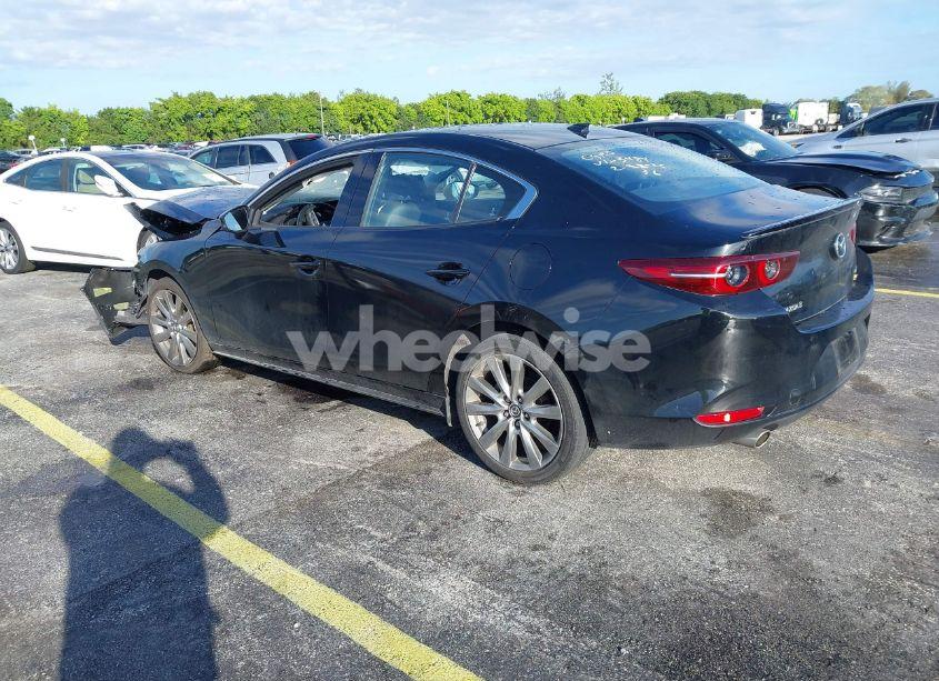 Photo 3 of 2021 Mazda Mazda3 PREMIUM (VIN JM1BPADL7M1303484)