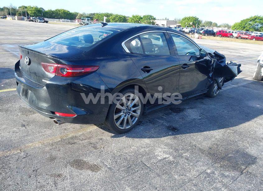 Photo 4 of 2021 Mazda Mazda3 PREMIUM (VIN JM1BPADL7M1303484)