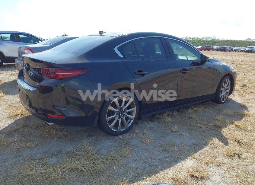 Photo 4 of 2021 Mazda Mazda3 PREMIUM (VIN JM1BPADL7M1308328)