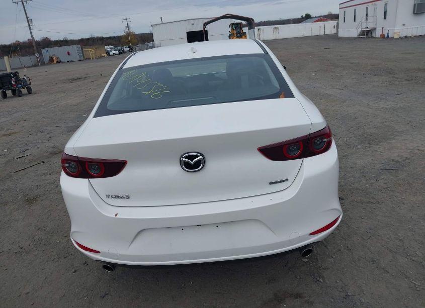 Photo 16 of 2021 Mazda Mazda3 PREMIUM (VIN JM1BPADL8M1319189)