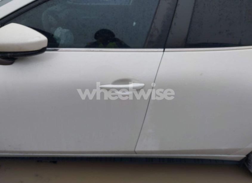 Photo 14 of 2021 Mazda Mazda3 2.5 S (VIN JM1BPAJL4M1305505)