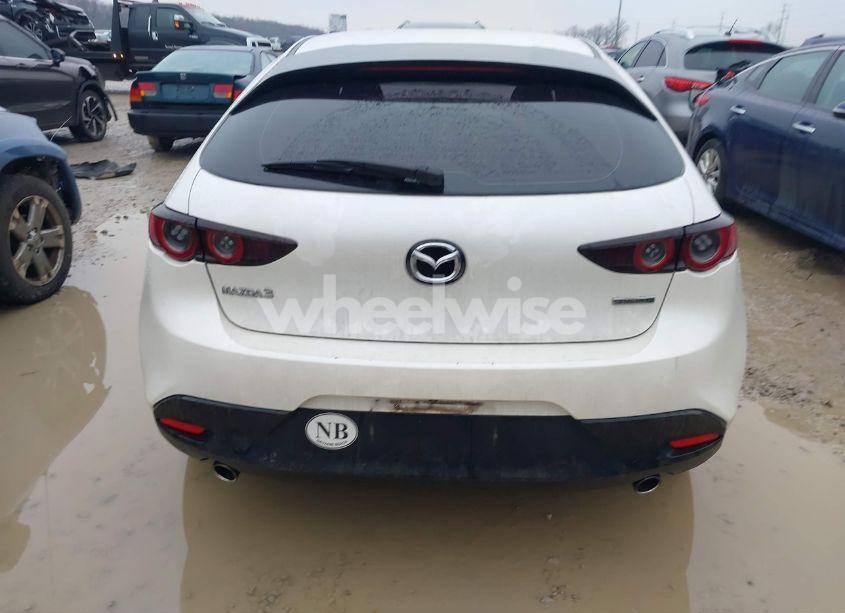 Photo 16 of 2021 Mazda Mazda3 2.5 S (VIN JM1BPAJL4M1305505)