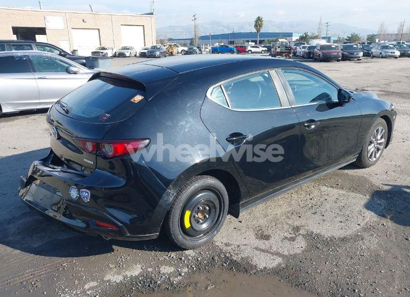 Photo 4 of 2021 Mazda Mazda3 2.5 S (VIN JM1BPAJLXM1314726)