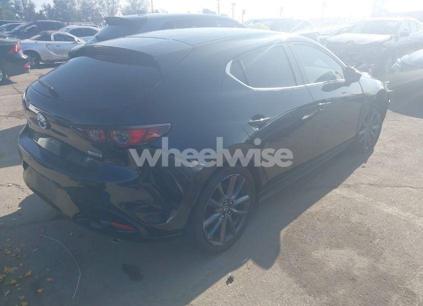 Photo 4 of 2019 Mazda Mazda3 (VIN JM1BPAJM0K1138825)