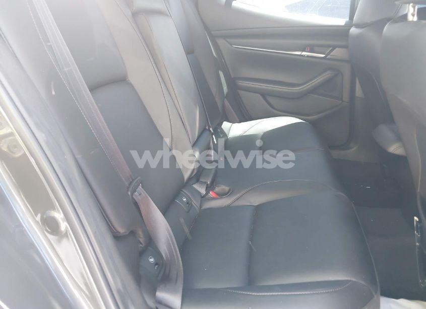 Photo 8 of 2022 Mazda Mazda3 SELECT (VIN JM1BPAKL1N1519383)
