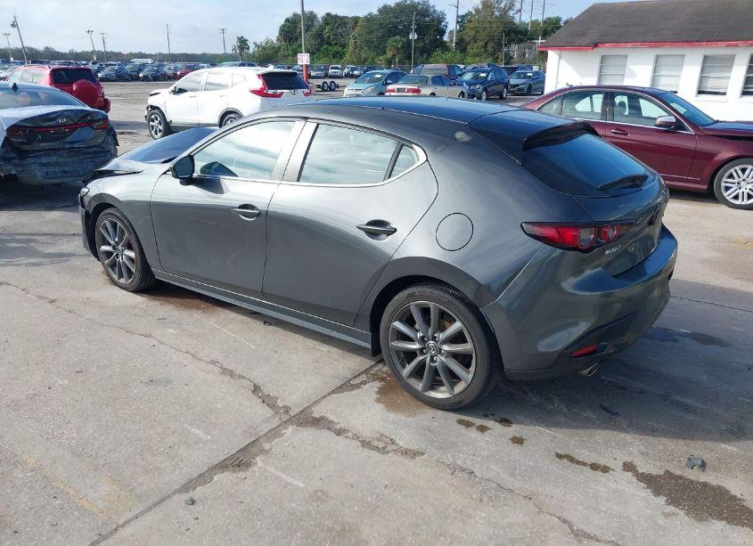 Photo 3 of 2021 Mazda Mazda3 SELECT (VIN JM1BPAKL2M1312662)