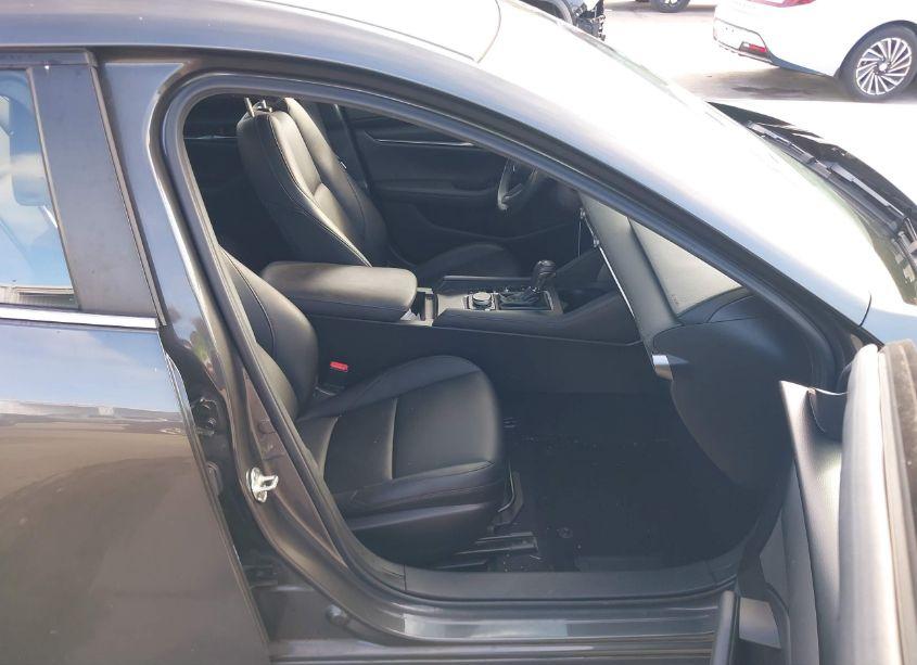 Photo 5 of 2021 Mazda Mazda3 SELECT (VIN JM1BPAKL2M1312662)