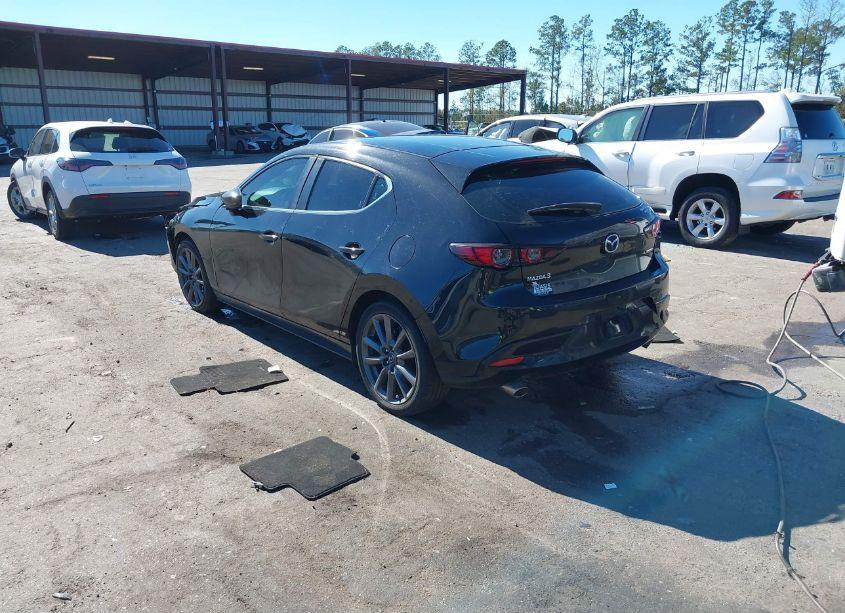 Photo 3 of 2021 Mazda Mazda3 SELECT (VIN JM1BPAKL3M1330233)