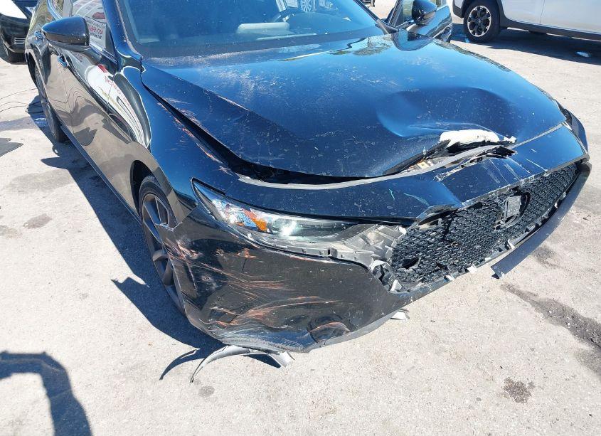 Photo 6 of 2021 Mazda Mazda3 SELECT (VIN JM1BPAKL3M1330233)