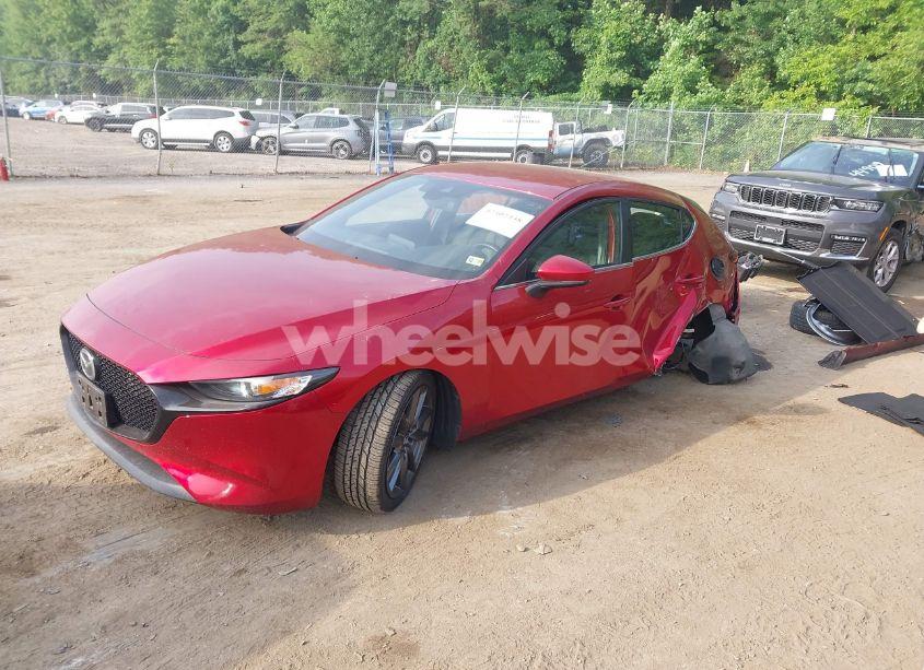 Photo 2 of 2021 Mazda Mazda3 SELECT (VIN JM1BPAKL5M1402579)