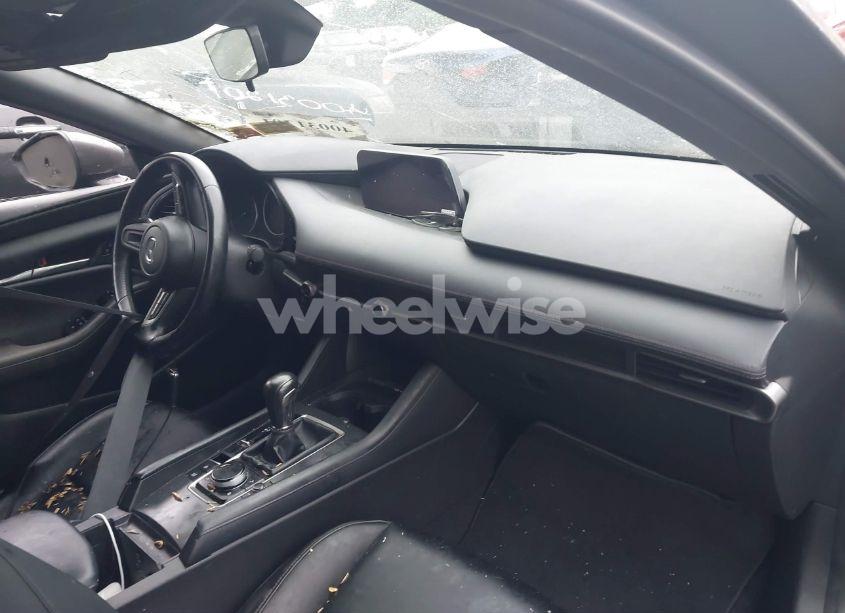 Photo 5 of 2022 Mazda Mazda3 SELECT (VIN JM1BPAKL8N1520756)