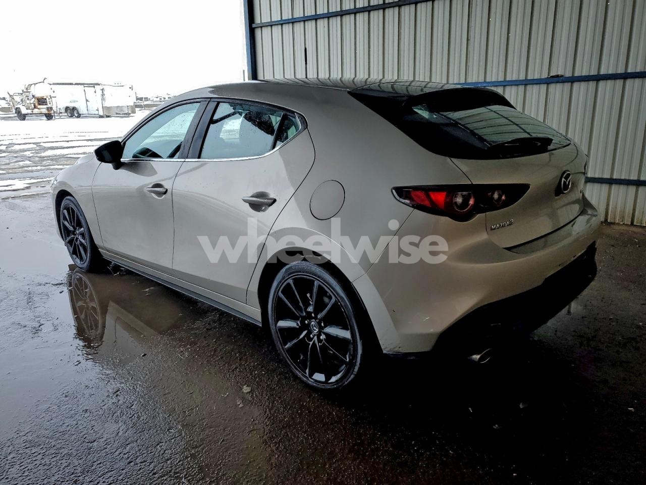 Photo 2 of 2024 MAZDA 3 SELECT SPORT (VIN JM1BPAKM3R1704193)
