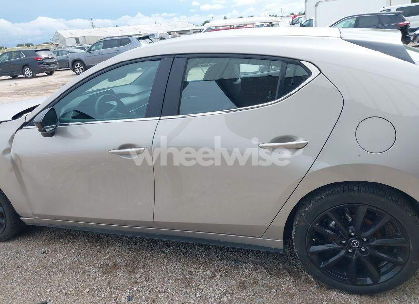 Photo 14 of 2024 Mazda Mazda3 2.5 S SELECT SPORT (VIN JM1BPAKM5R1722193)