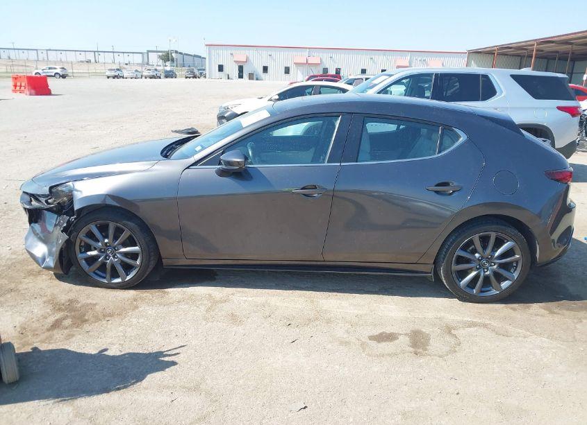 Photo 14 of 2021 Mazda Mazda3 PREFERRED (VIN JM1BPALL3M1404166)