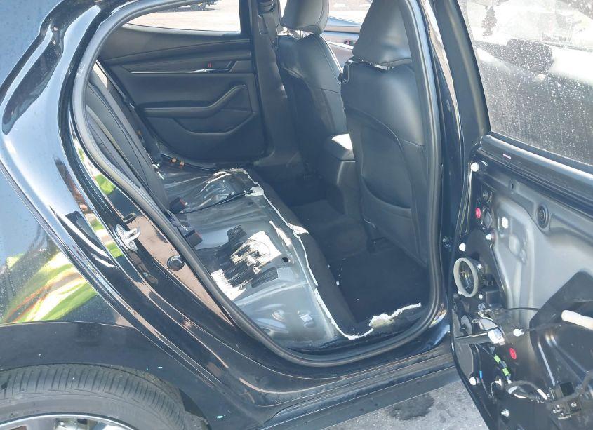 Photo 8 of 2024 Mazda Mazda3 2.5 S PREFERRED (VIN JM1BPALM2R1709738)