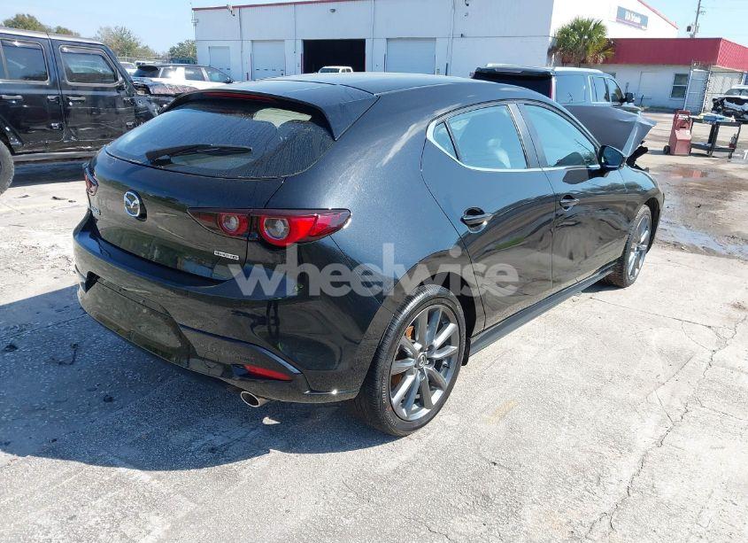 Photo 4 of 2024 Mazda Mazda3 2.5 S PREFERRED (VIN JM1BPALM3R1712485)