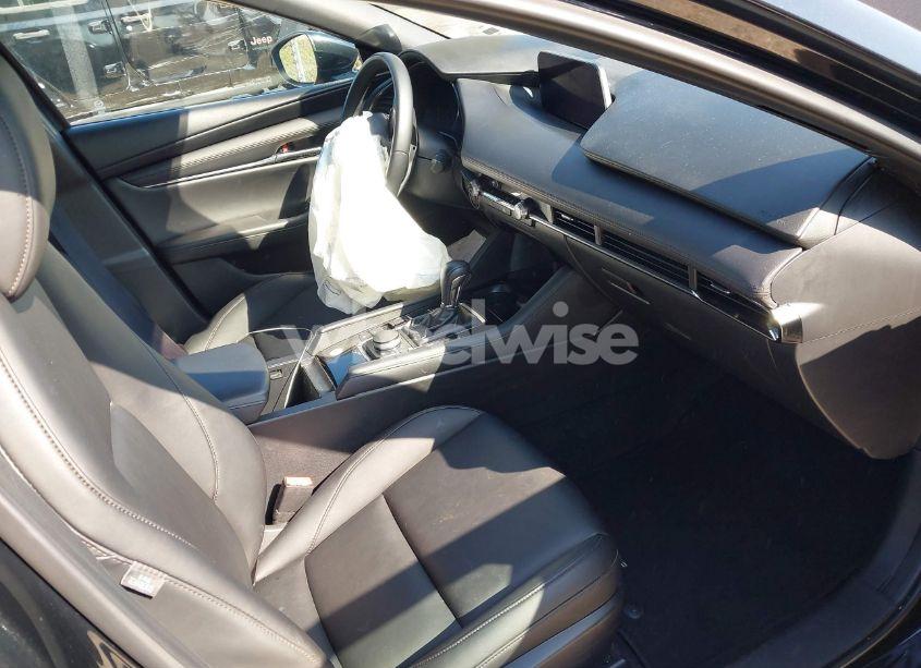 Photo 5 of 2024 Mazda Mazda3 2.5 S PREFERRED (VIN JM1BPALM3R1712485)