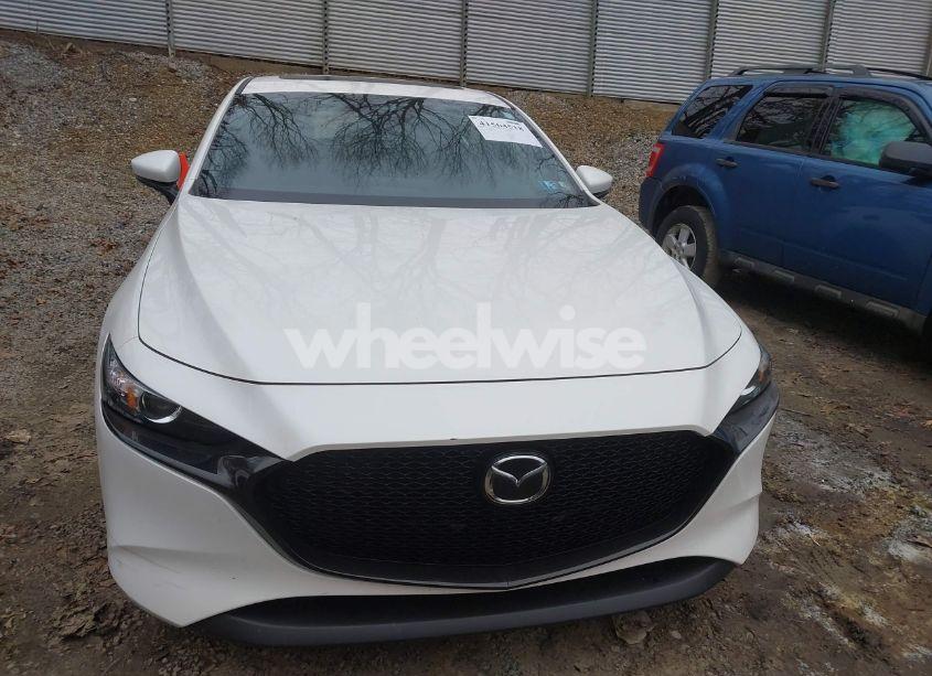Photo 13 of 2024 Mazda Mazda3 2.5 S PREFERRED (VIN JM1BPALM5R1719017)