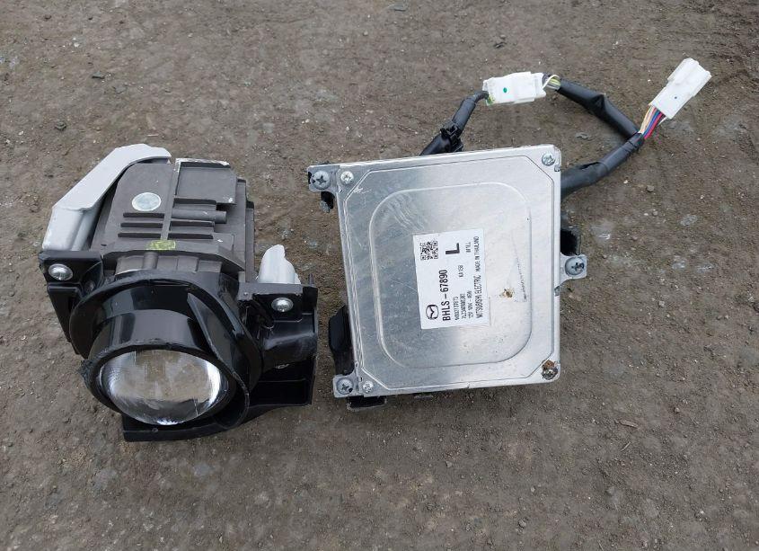 Photo 12 of 2024 Mazda Mazda3 2.5 S PREFERRED (VIN JM1BPALM8R1710683)