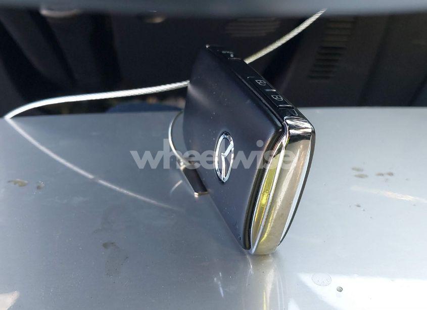 Photo 11 of 2023 Mazda Mazda3 2.5 S PREFERRED (VIN JM1BPALMXP1615815)