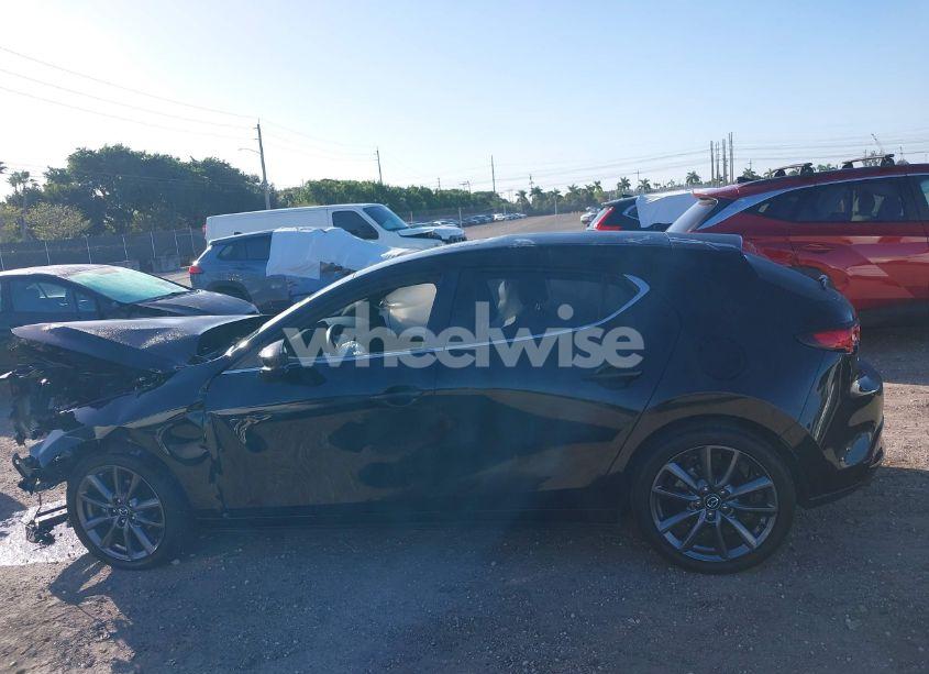 Photo 14 of 2023 Mazda Mazda3 2.5 S PREFERRED (VIN JM1BPALMXP1615815)